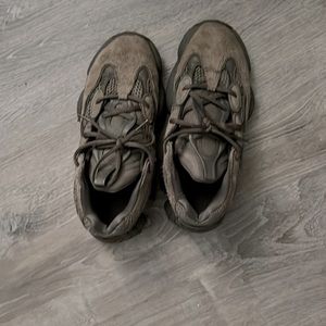 Yeezy boost 300 stable condition worn about 6 times. Very clean